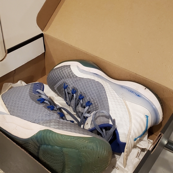 Nike Jordan Flight Plate basketball shoes - Picture 6 of 8